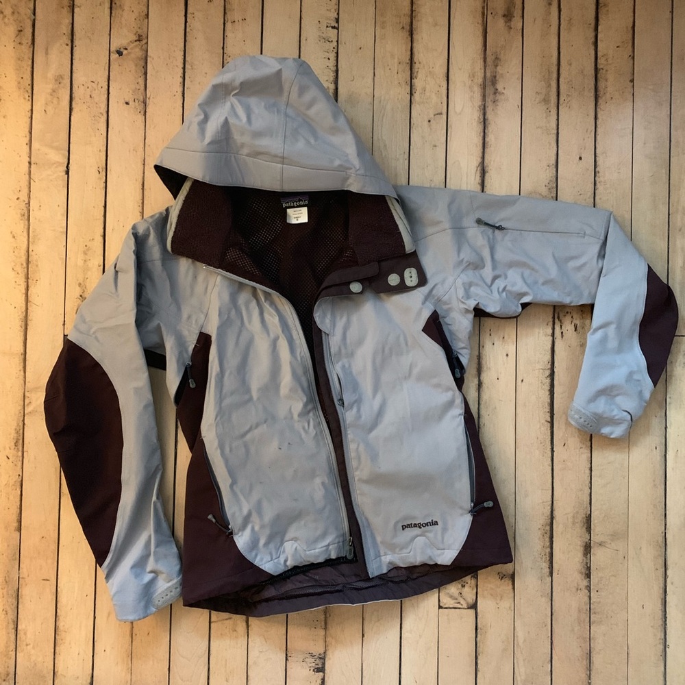 Patagonia women’s hard shell jacket size M